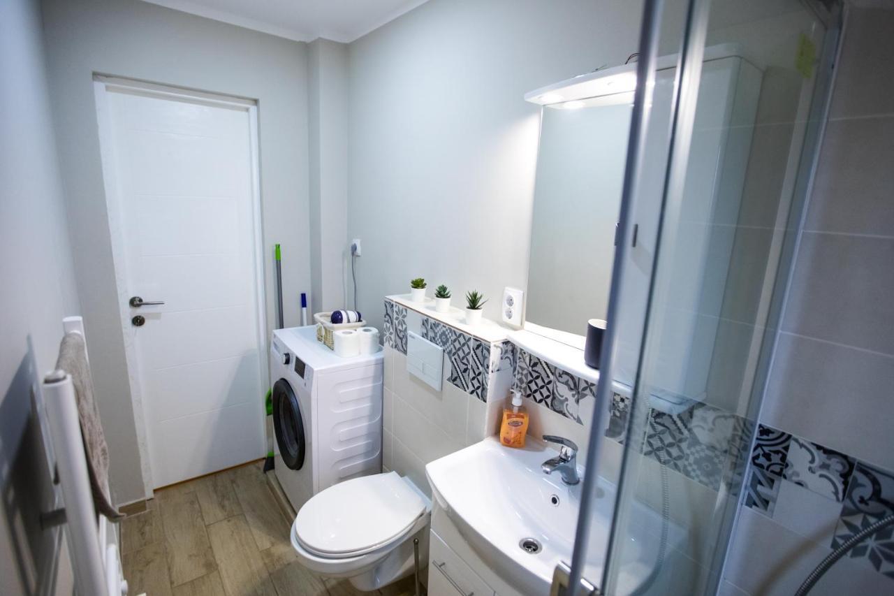 Travel Homzzz Central Apartments - Tusnad Târgu-Mureş Extérieur photo